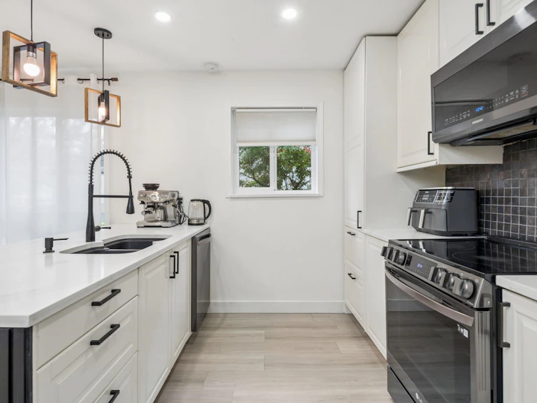 7-848 W 16th Street, North Vancouver, BC, V7P 1R3 - 16