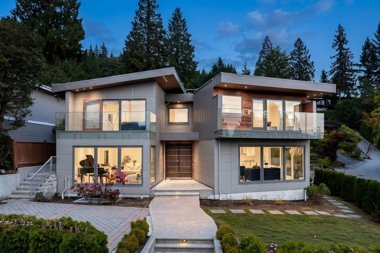 4716 Skyline Drive, North Vancouver, BC, V7R 3H8