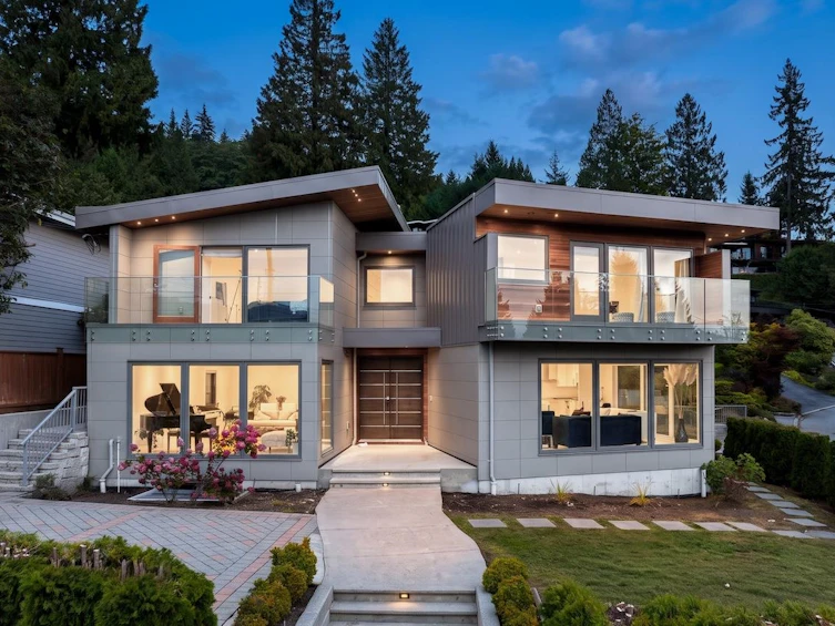 4716 Skyline Drive, North Vancouver, BC, V7R 3H8