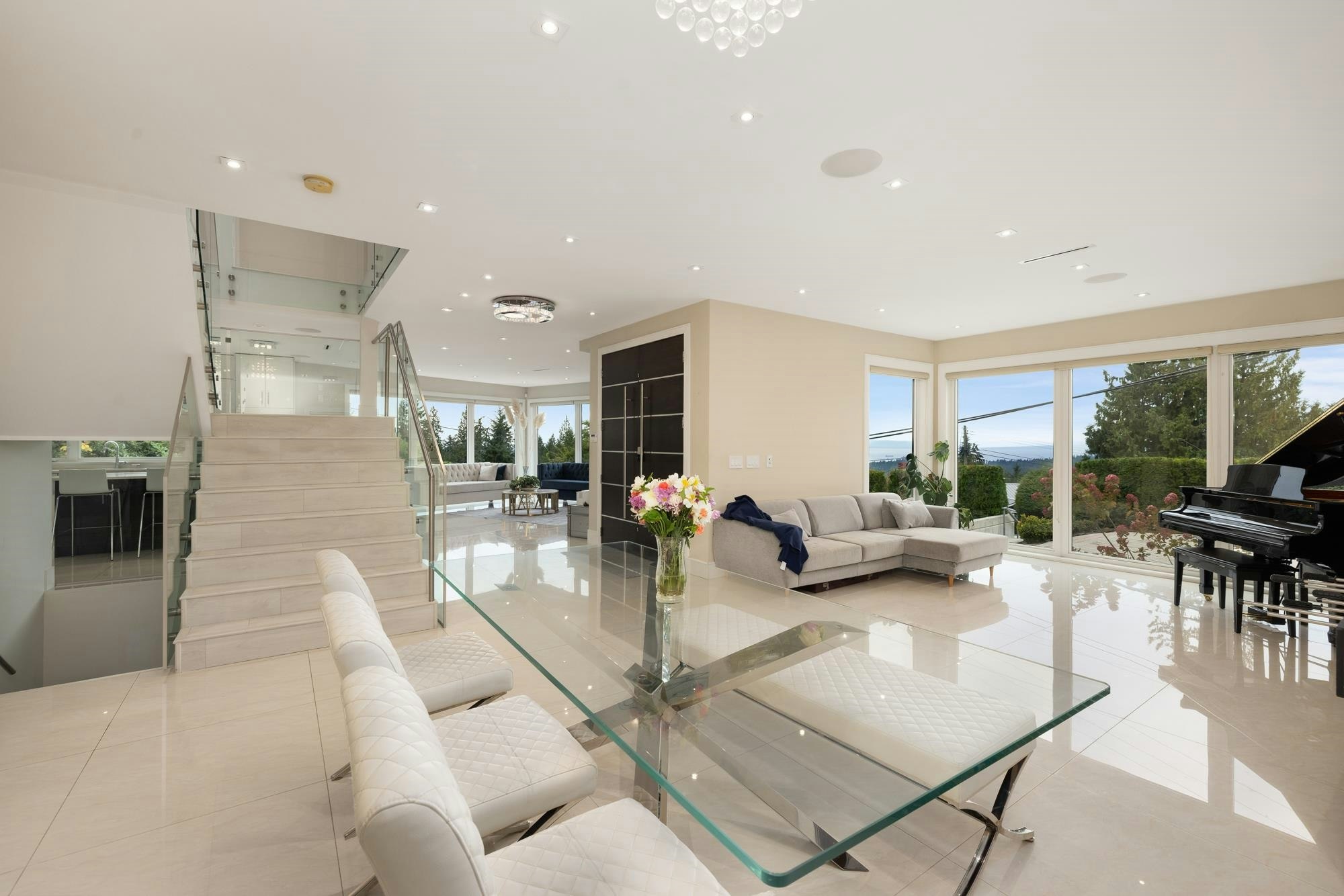 4716 Skyline Drive, North Vancouver, BC, V7R 3H8 - 26