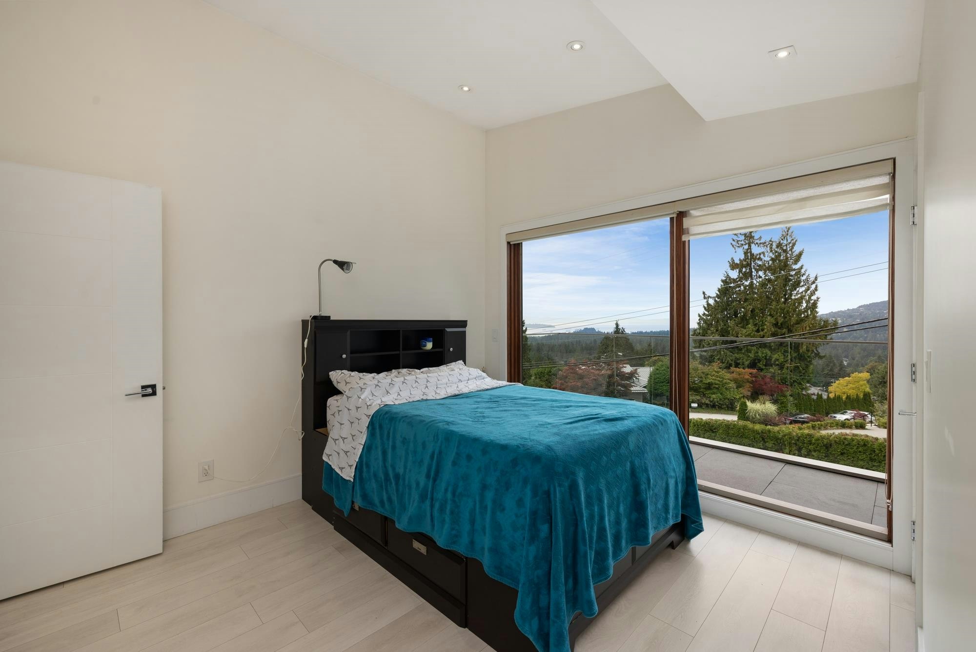 4716 Skyline Drive, North Vancouver, BC, V7R 3H8 - 30