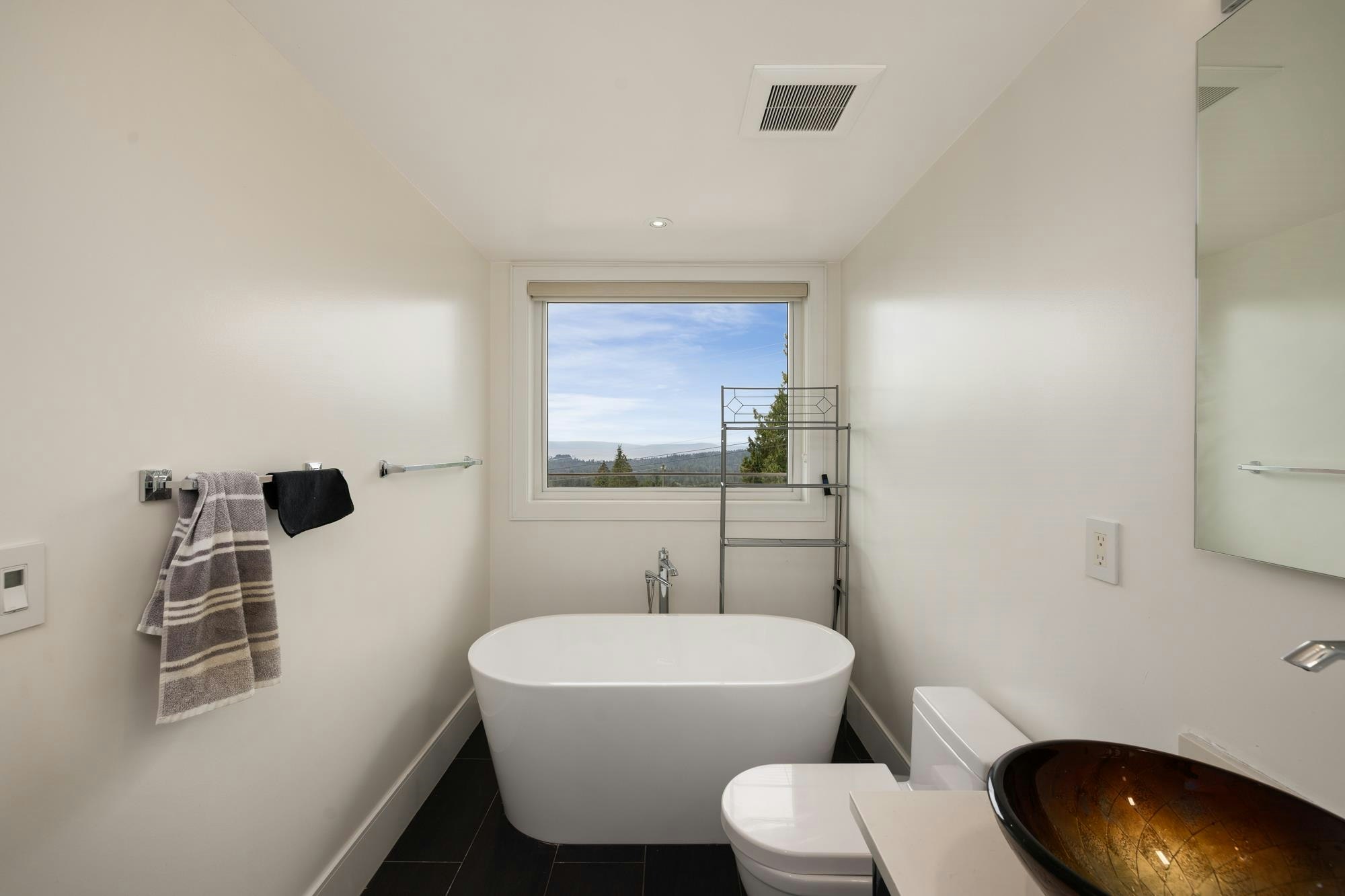 4716 Skyline Drive, North Vancouver, BC, V7R 3H8 - 33