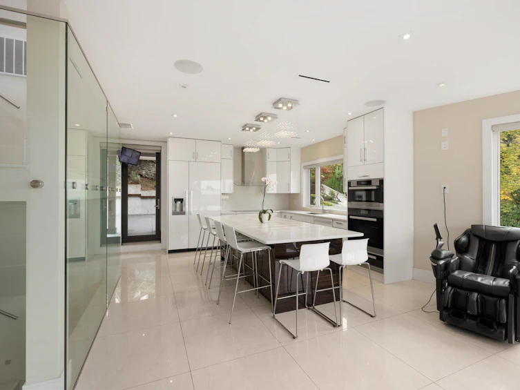 4716 Skyline Drive, North Vancouver, BC, V7R 3H8 - 17