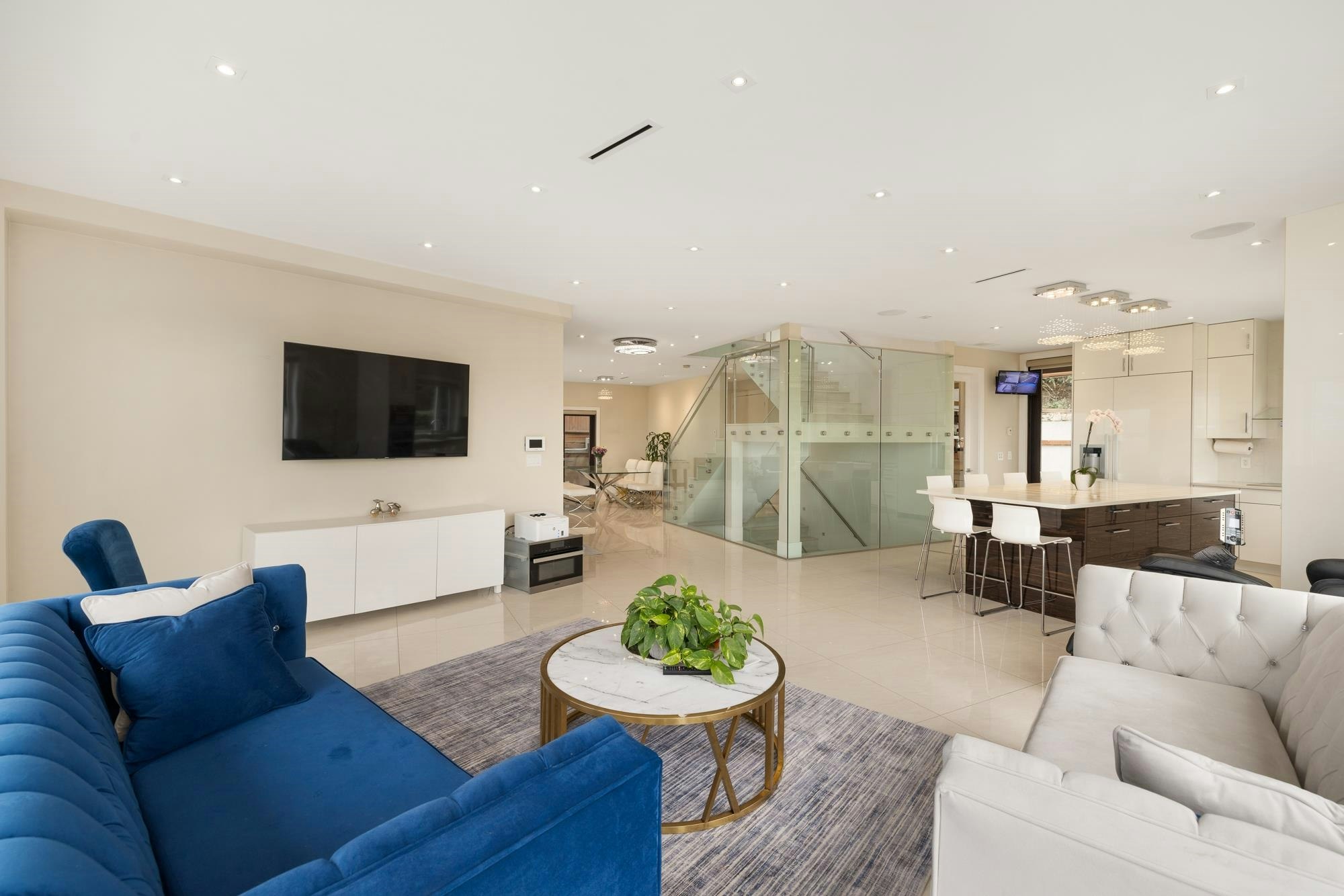4716 Skyline Drive, North Vancouver, BC, V7R 3H8 - 14