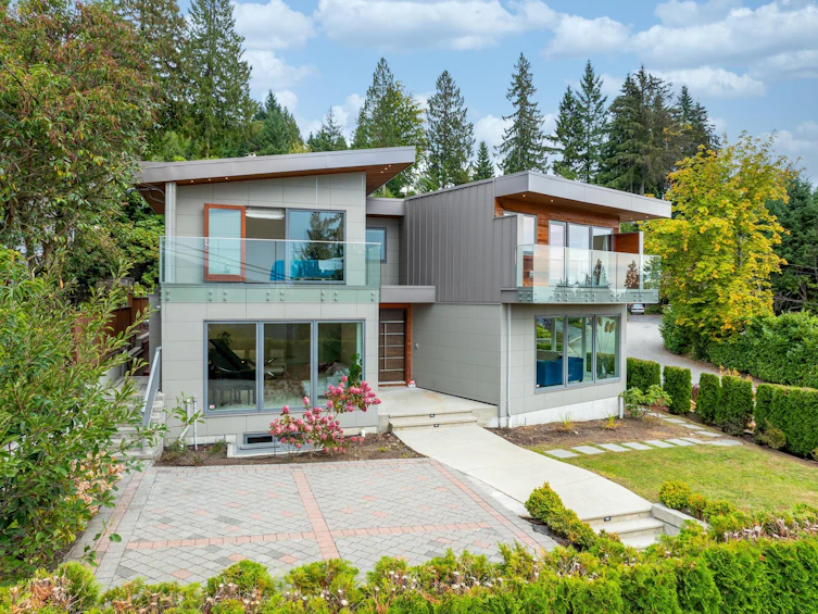 4716 Skyline Drive, North Vancouver, BC, V7R 3H8 - 8