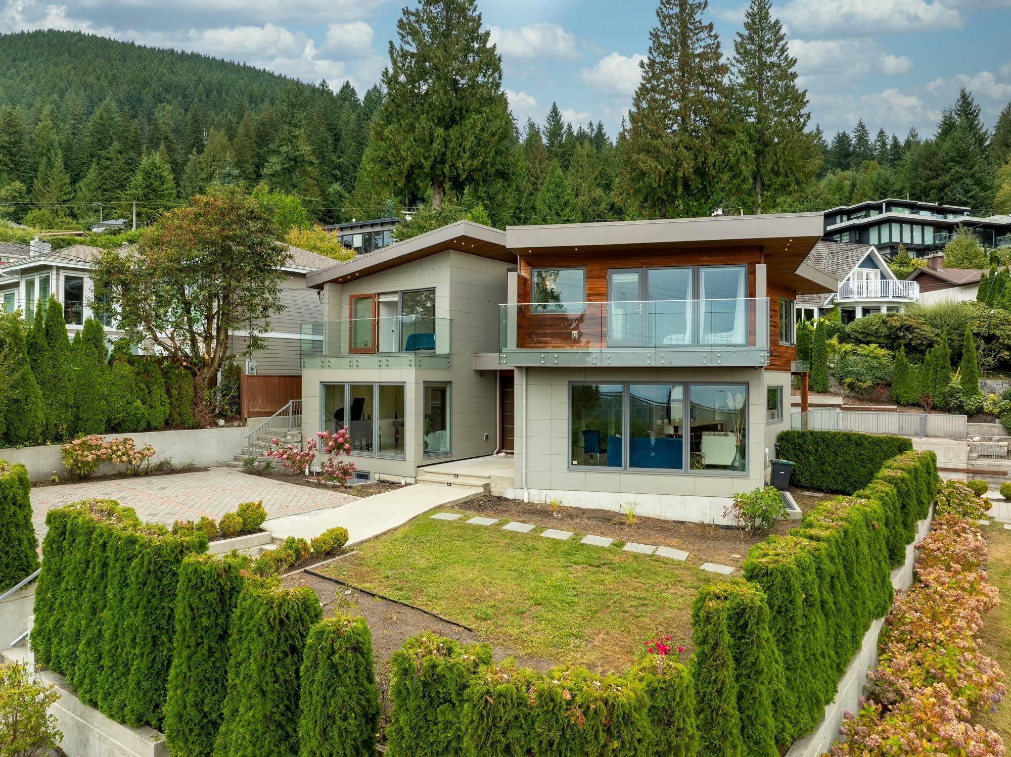 4716 Skyline Drive, North Vancouver, BC, V7R 3H8 - 9
