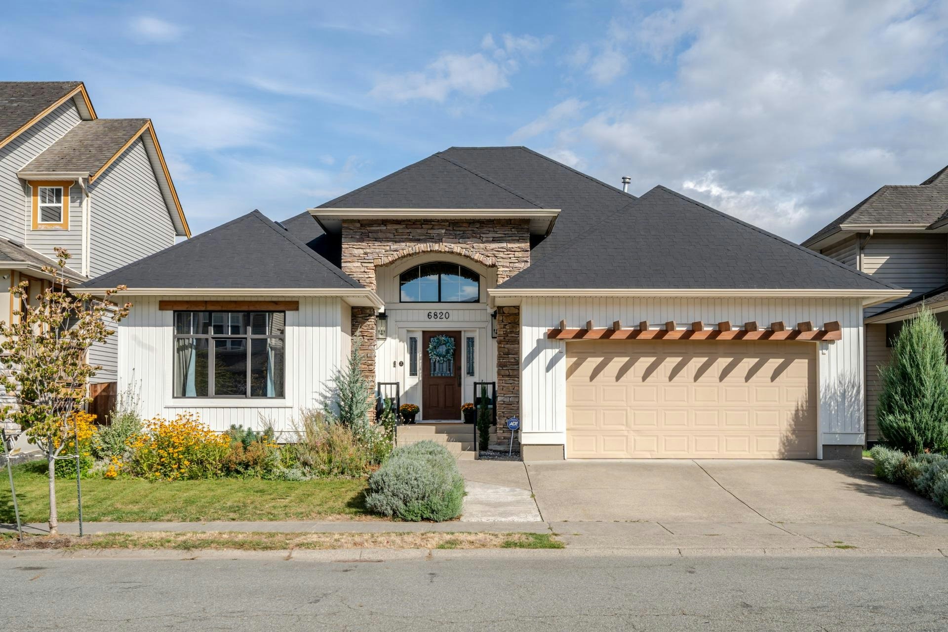 6820 Sheffield Way, Chilliwack, BC, V2R 5T1