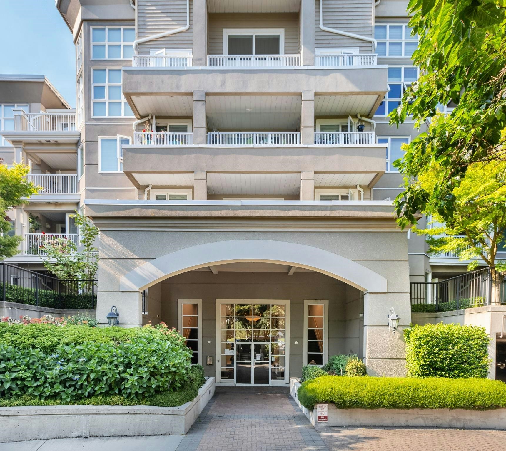 230-5888 Dover Crescent, Richmond, BC, V7C 5R9 - 2