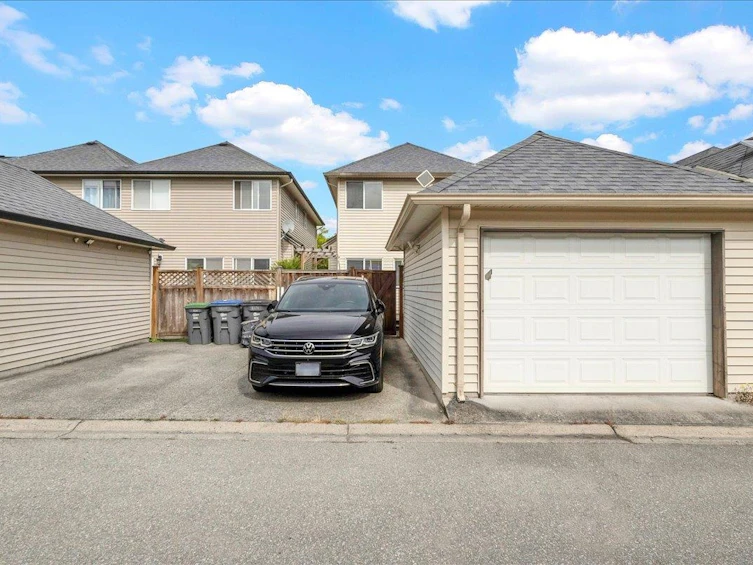 16628 60 Avenue, Surrey, BC, V3S 1S9 - 33
