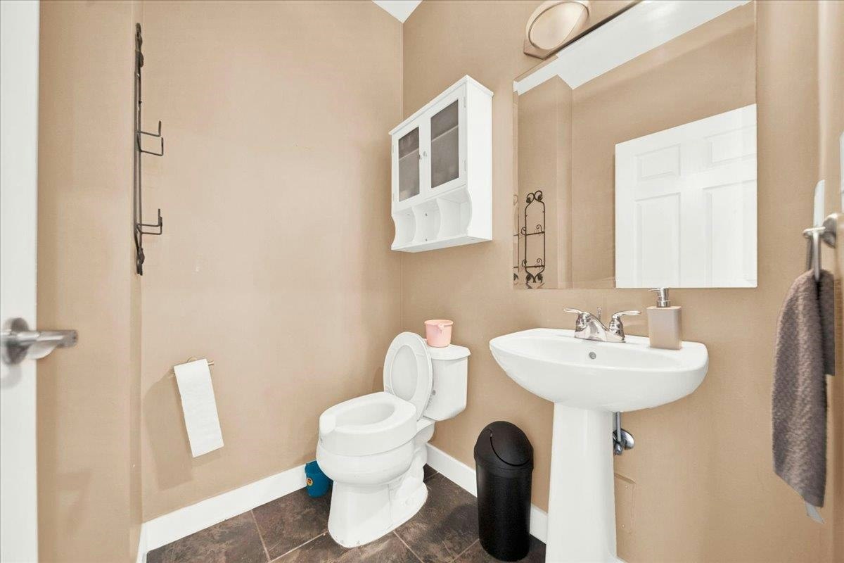 16628 60 Avenue, Surrey, BC, V3S 1S9 - 22