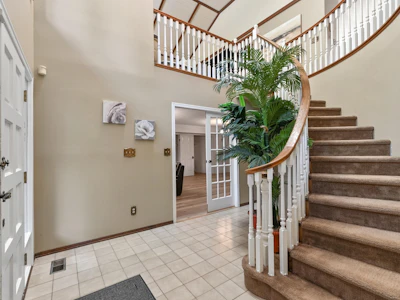 21480 18 Avenue - 5
