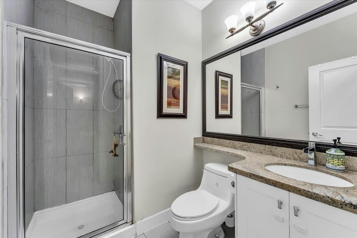 546 E 44th Avenue, Vancouver, BC, V5W 1W5 - 25