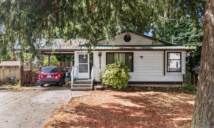 2277 Mouldstade Road