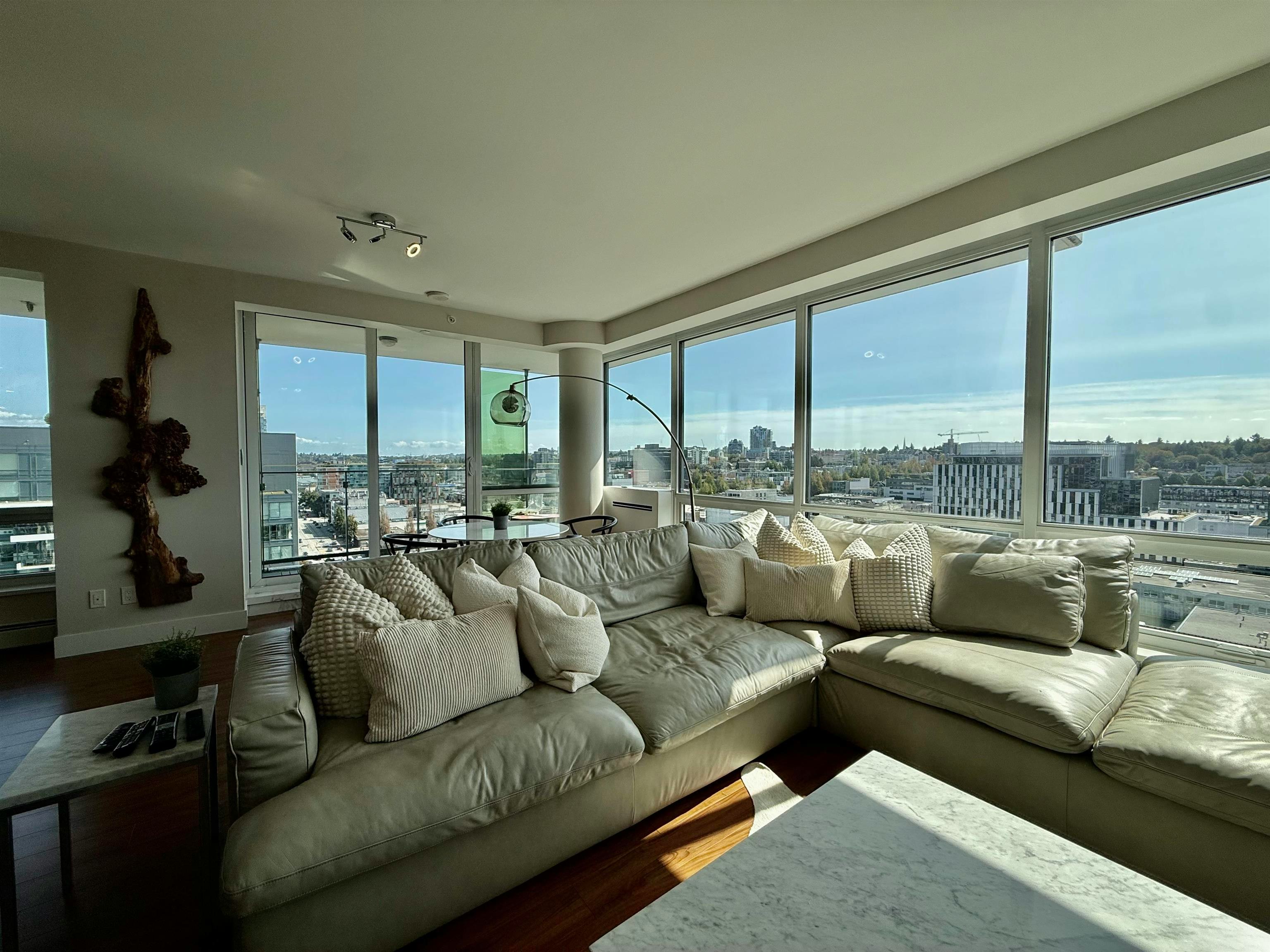 1702-159 W 2nd Avenue, Vancouver, BC, V5Y 0L8 - 2