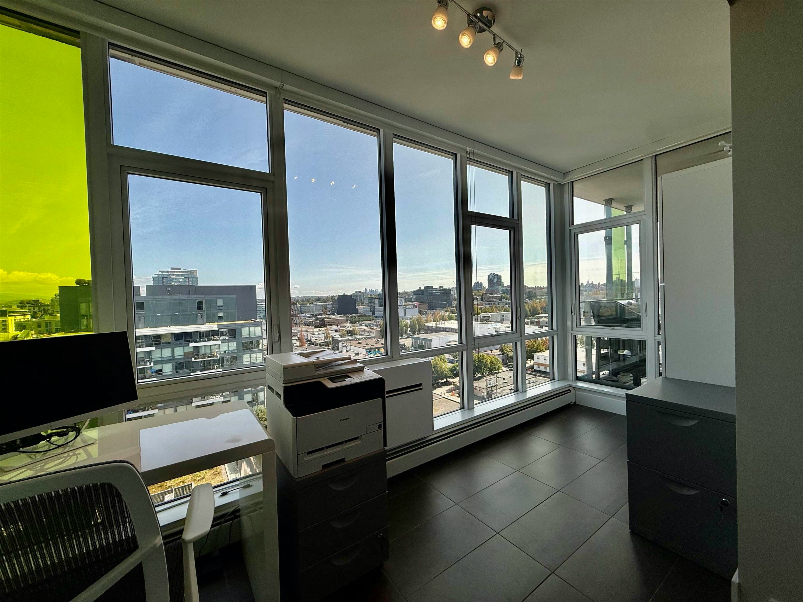 1702-159 W 2nd Avenue, Vancouver, BC, V5Y 0L8 - 17