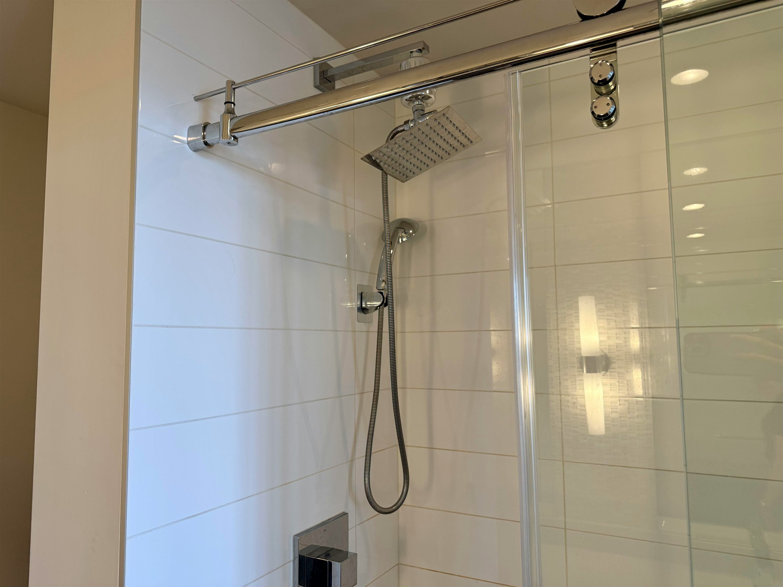 1702-159 W 2nd Avenue, Vancouver, BC, V5Y 0L8 - 21