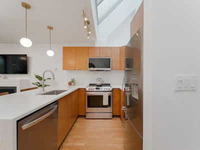 9-1250 W 6th Avenue - 3