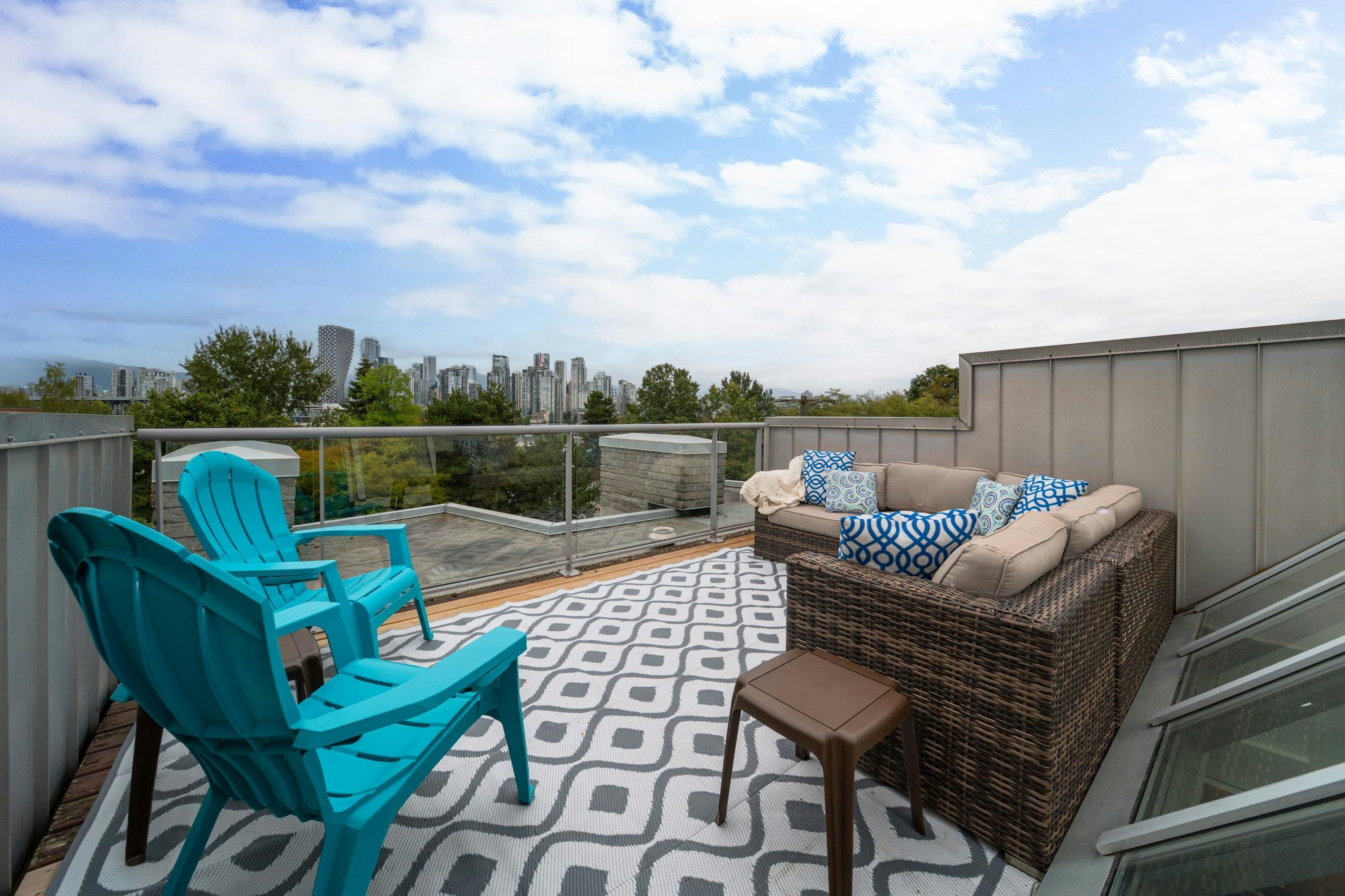9-1250 W 6th Avenue, Vancouver, BC, V6H 1A5