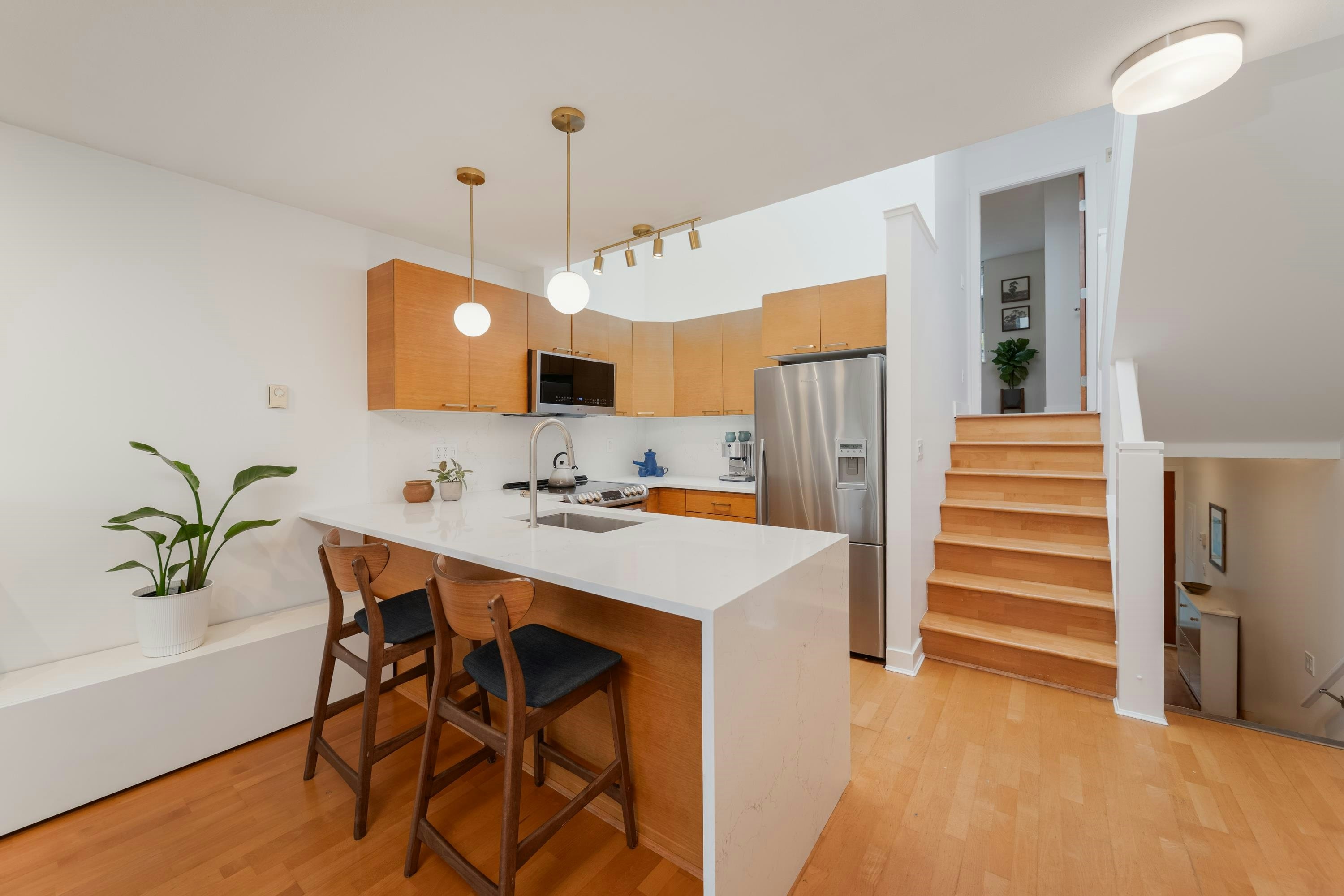 9-1250 W 6th Avenue - 2