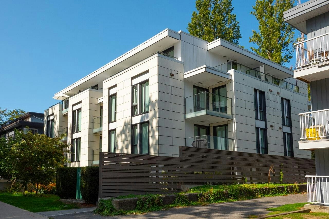 203-2239 W 7th Avenue, Vancouver, BC, V6K 1Y3