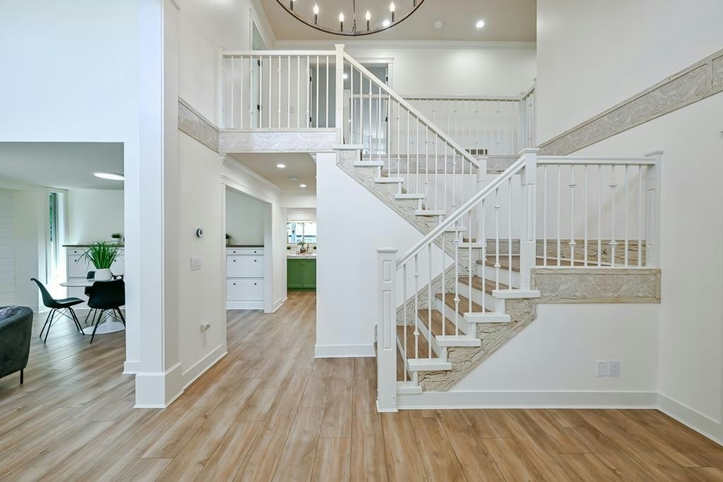 9709 Crown Crescent - 4