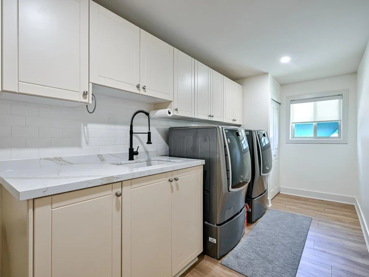 9709 Crown Crescent, Surrey, BC, V3V 2T7 - 39