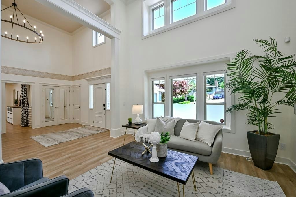9709 Crown Crescent, Surrey, BC, V3V 2T7 - 6