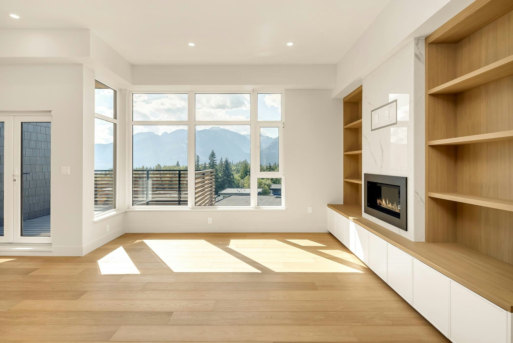 15-3407 Mamquam Road - 2