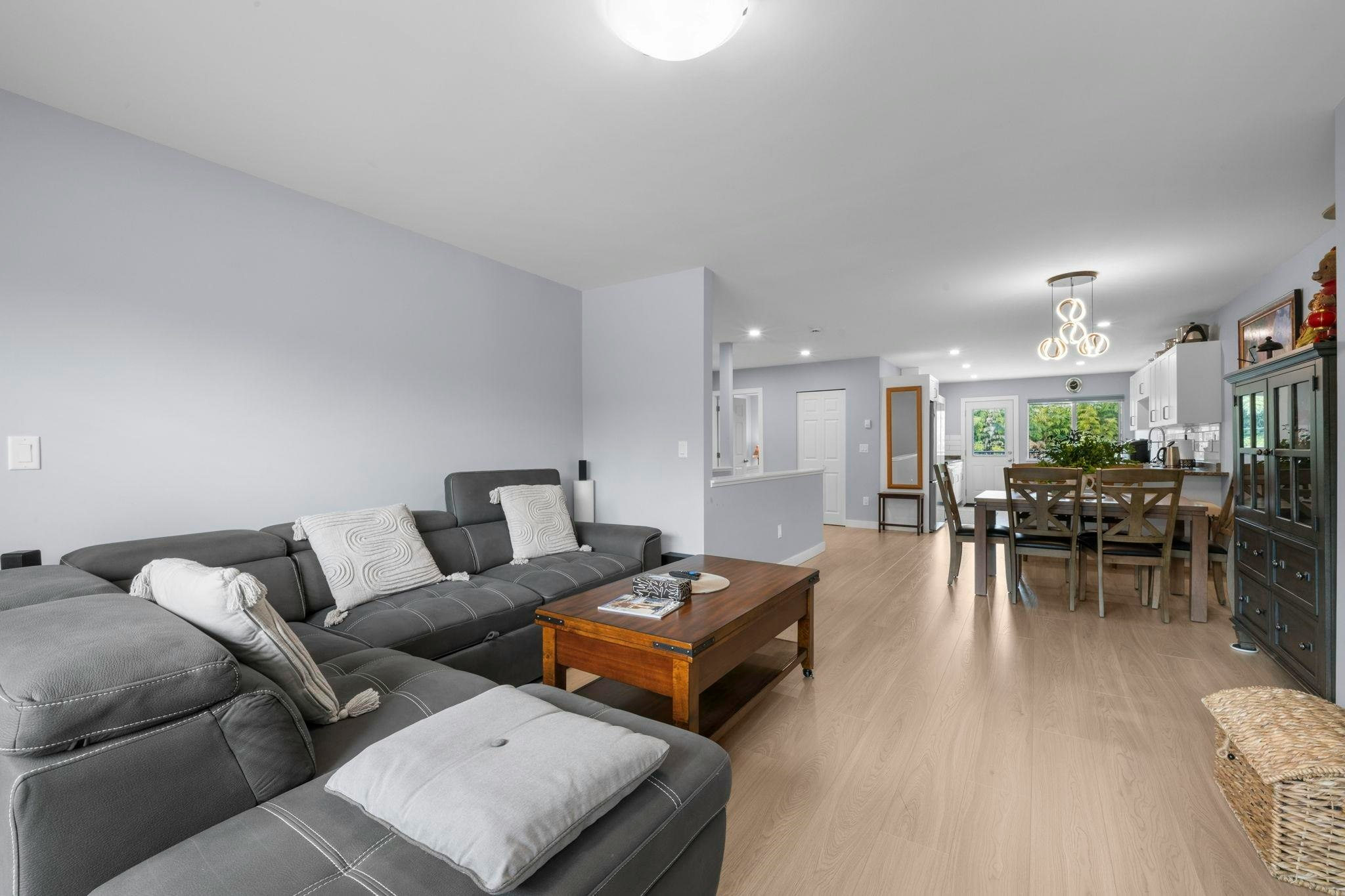 7737 Allman Street, Burnaby, BC, V5E 2A9 - 4