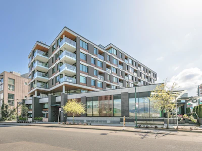 304-210 E 5th Avenue - 4