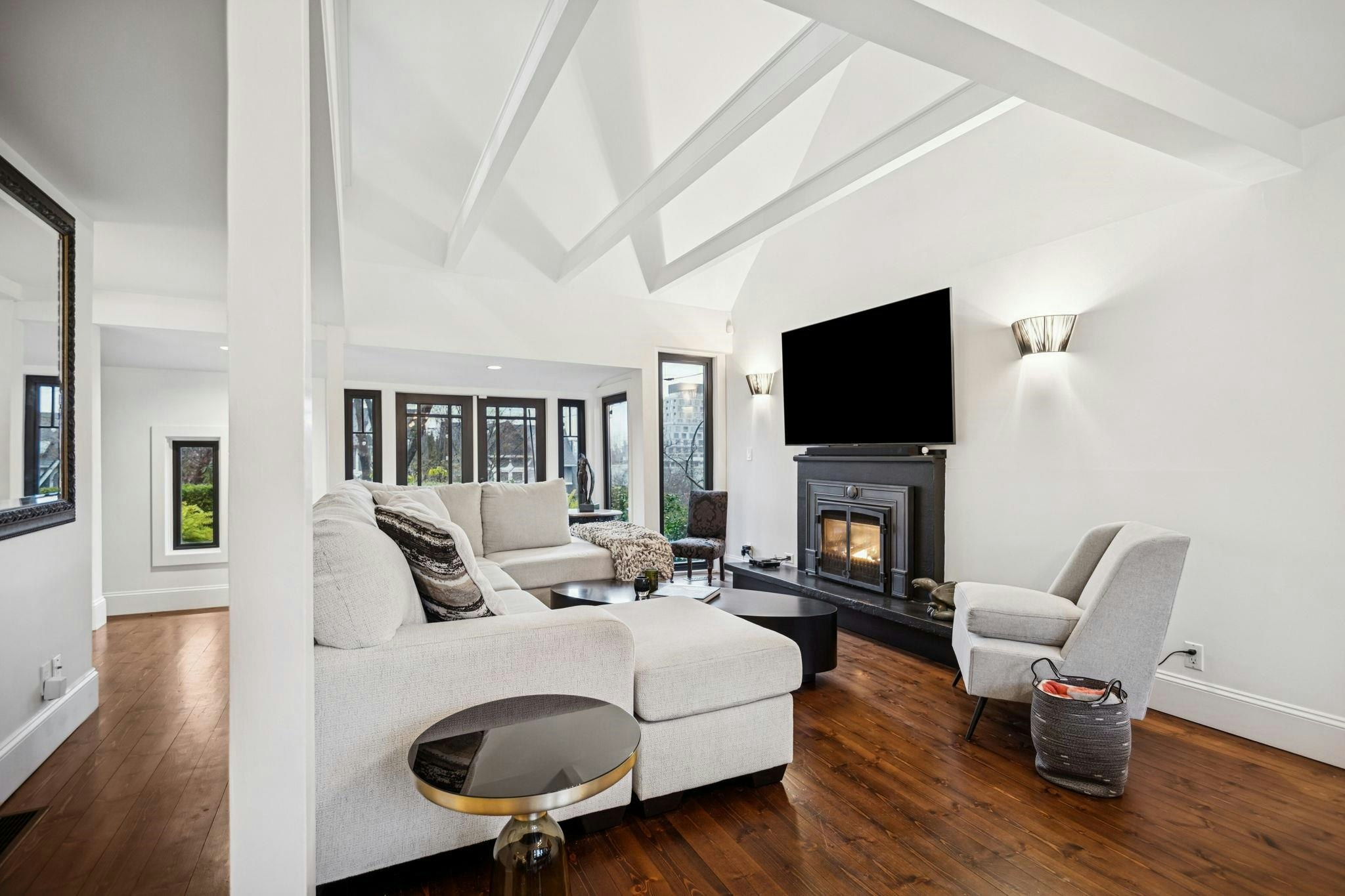 3814 W 11 Avenue, Vancouver, BC, V6R 2K9 - 3