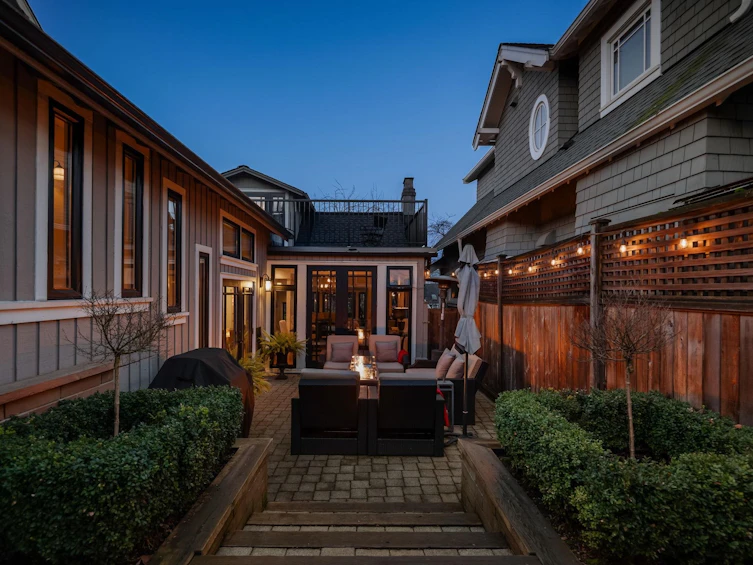 3814 W 11 Avenue, Vancouver, BC, V6R 2K9 - 24