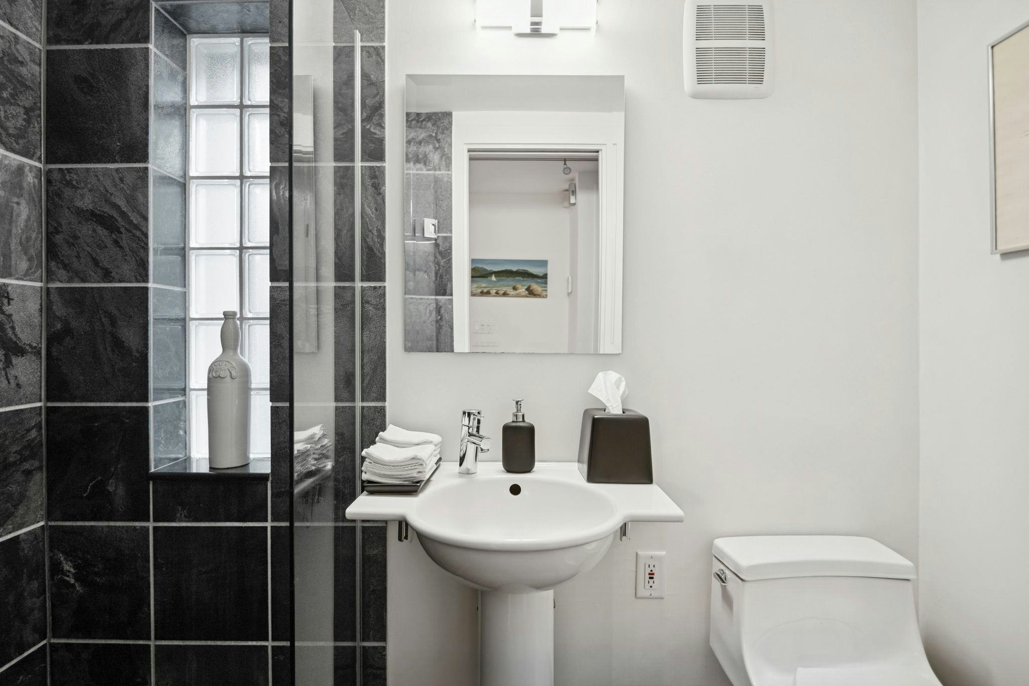 3814 W 11 Avenue, Vancouver, BC, V6R 2K9 - 17