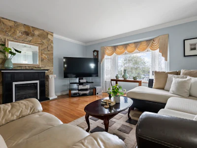 8825 160 Street - 2