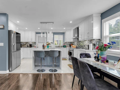 7869 143a Street - 5