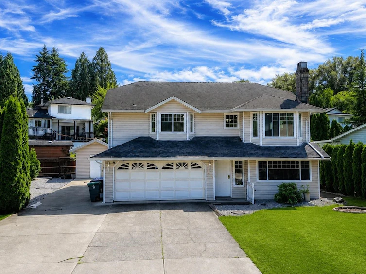 7869 143a Street, Surrey, BC, V3W 9W5