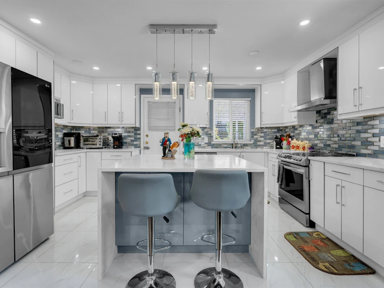 7869 143a Street, Surrey, BC, V3W 9W5 - 9