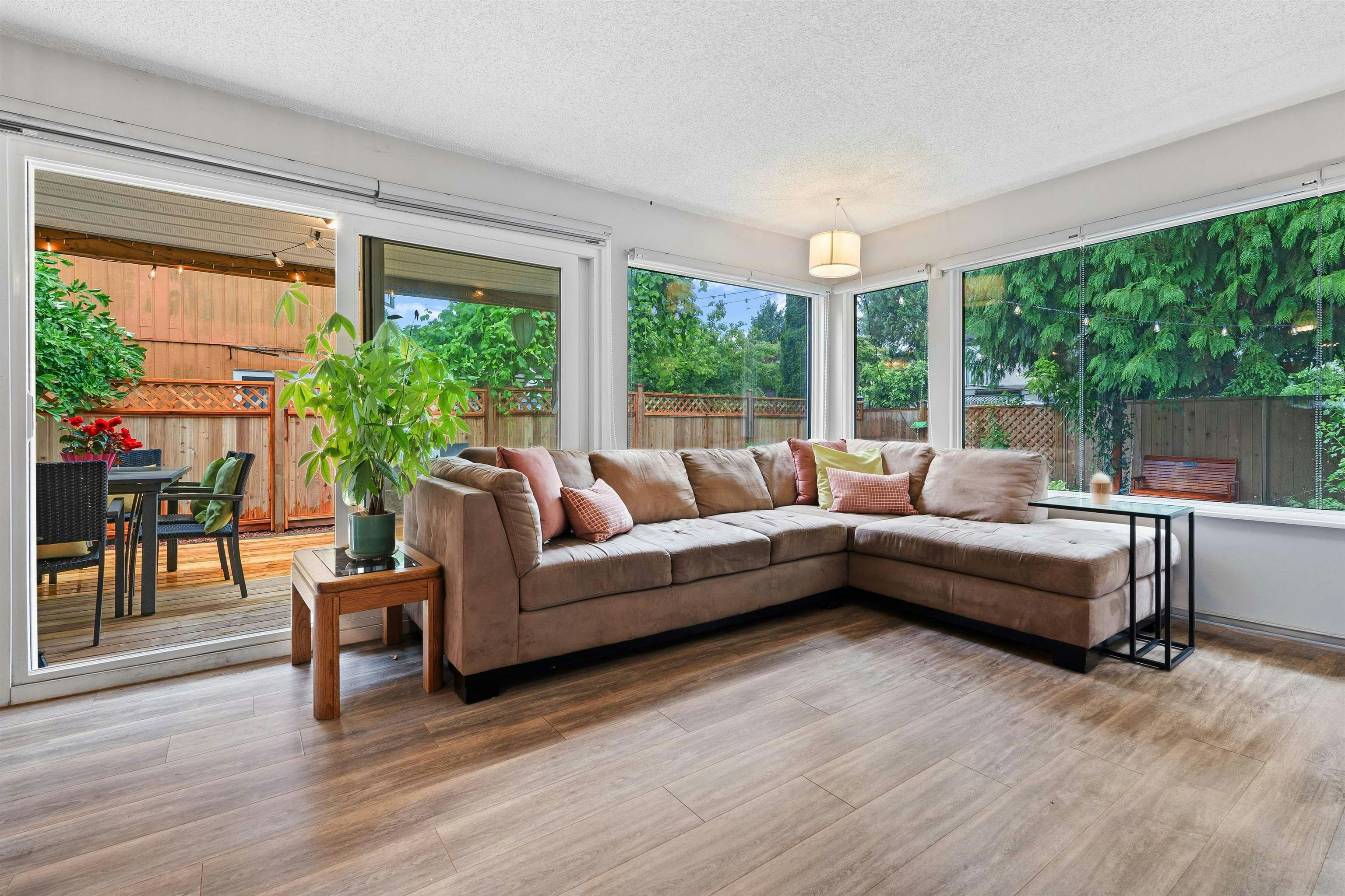 886 Pinebrook Place, Coquitlam, BC, V3C 4B9 - 6