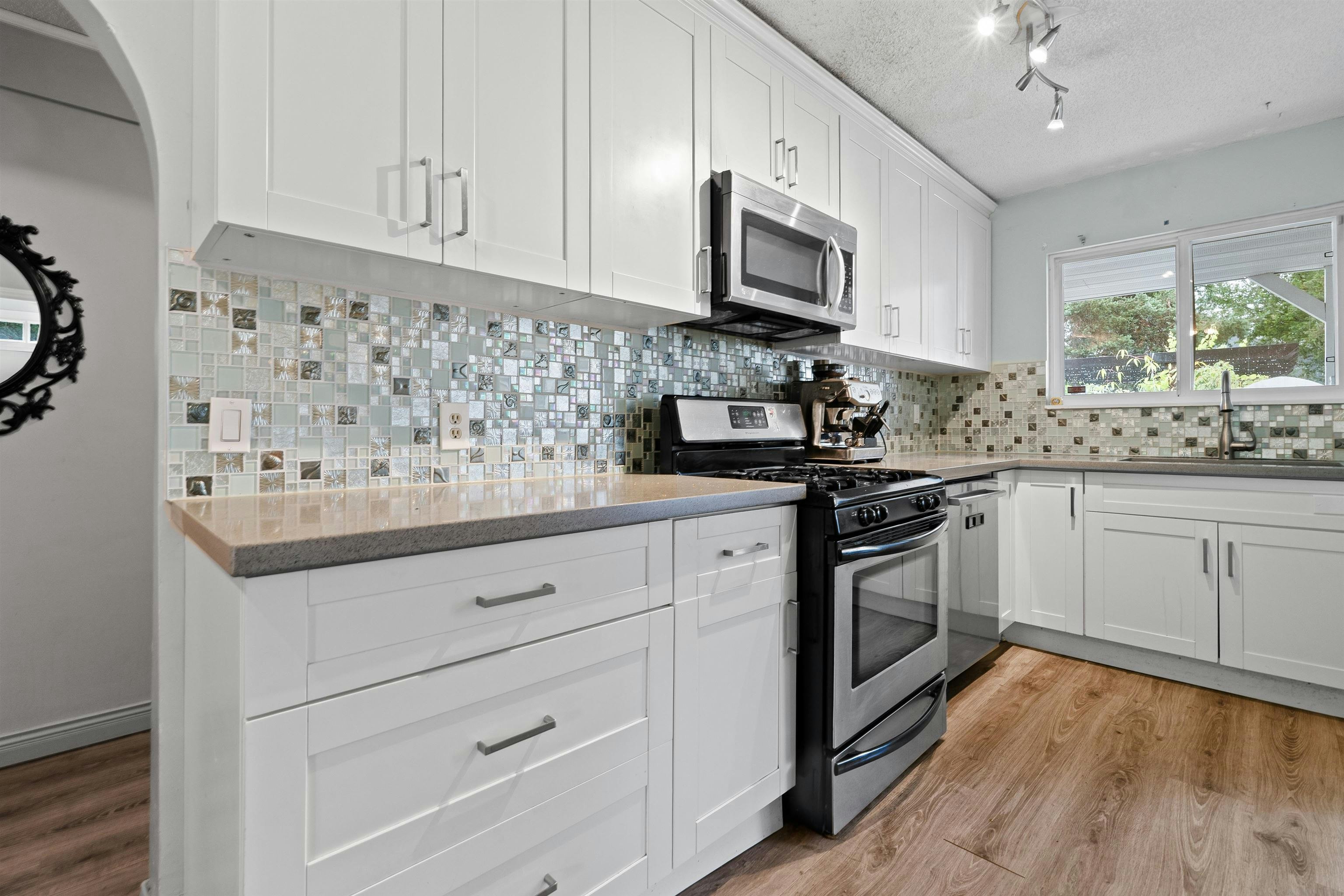 886 Pinebrook Place, Coquitlam, BC, V3C 4B9 - 26