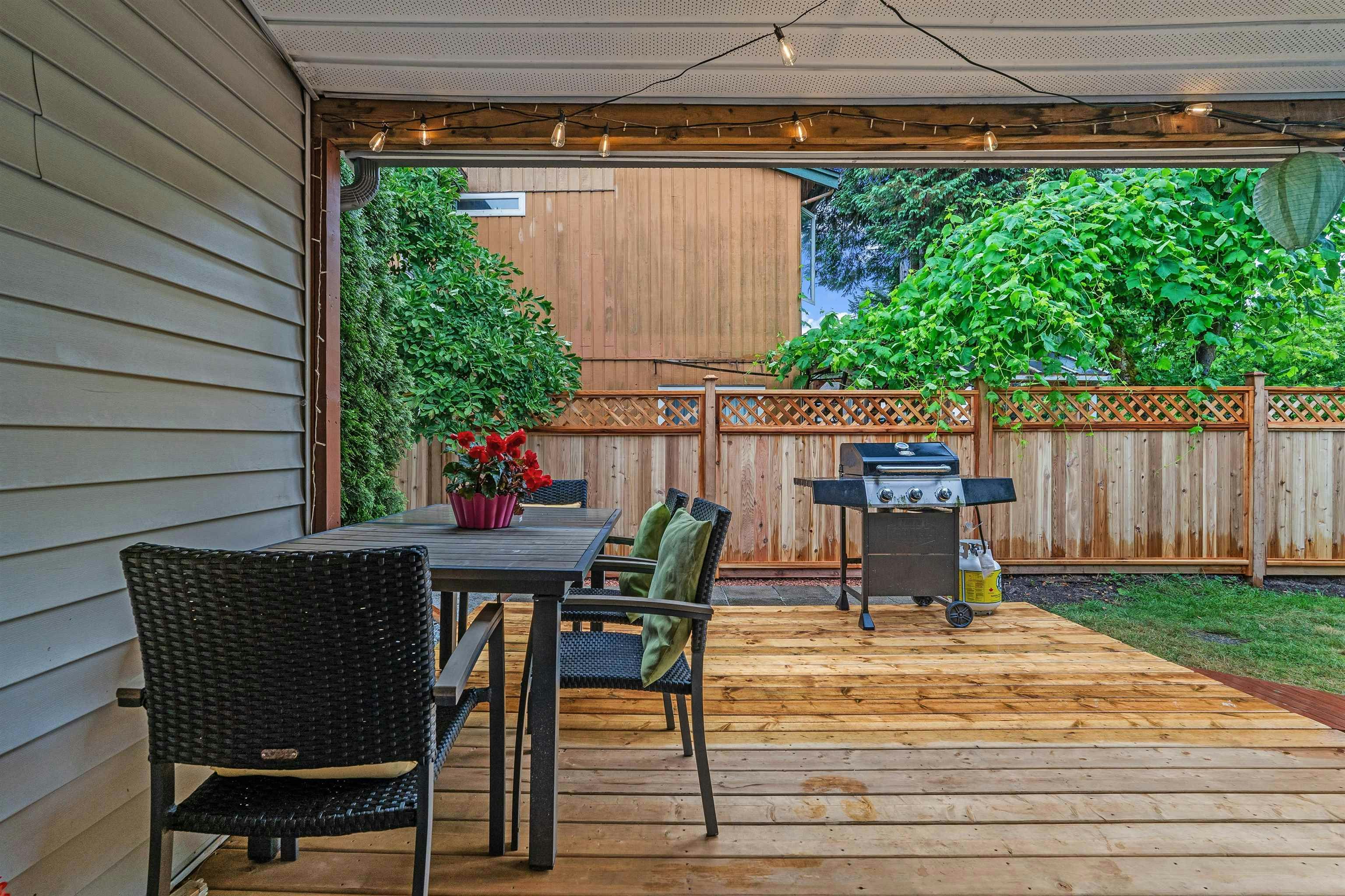 886 Pinebrook Place, Coquitlam, BC, V3C 4B9 - 12