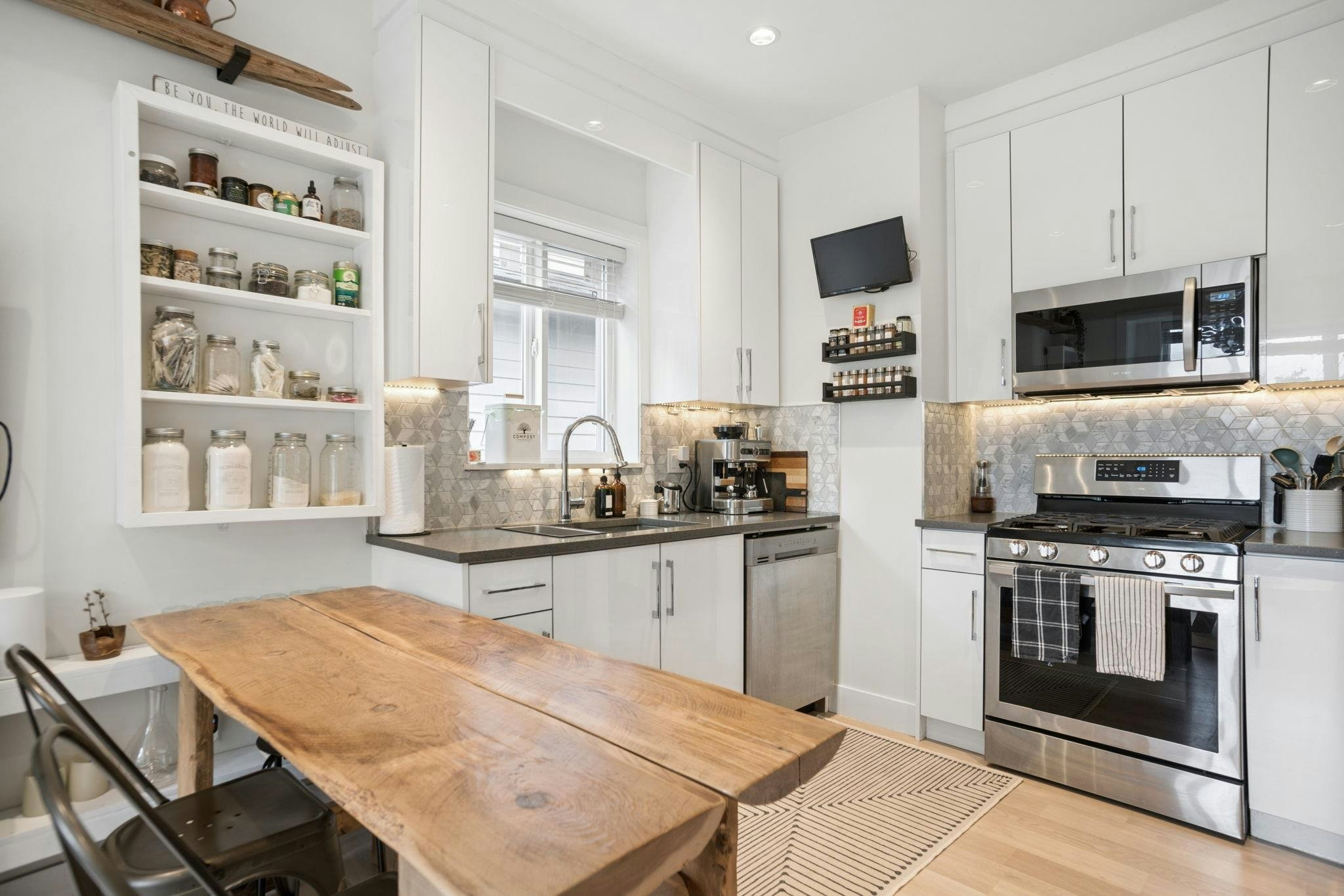 1604 E 36th Avenue, Vancouver, BC, V5P 1C4 - 9