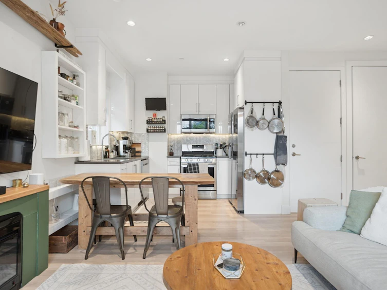 1604 E 36th Avenue, Vancouver, BC, V5P 1C4 - 4