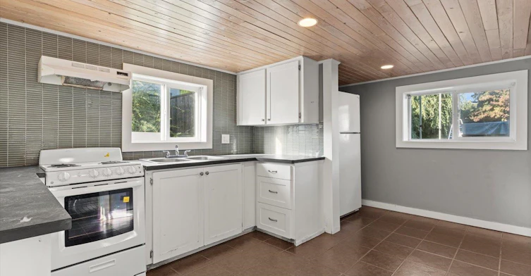 Lower-10113 Manor Drive, Chilliwack, BC, V2P 5Y6 - 3