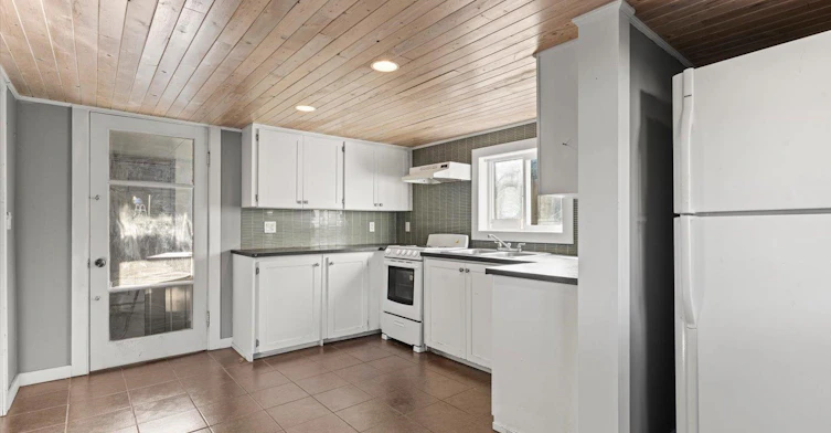Lower-10113 Manor Drive, Chilliwack, BC, V2P 5Y6 - 2