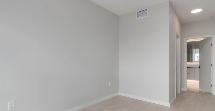 304-110 E 17th Street, North Vancouver, BC, V5V 1A1 - 10