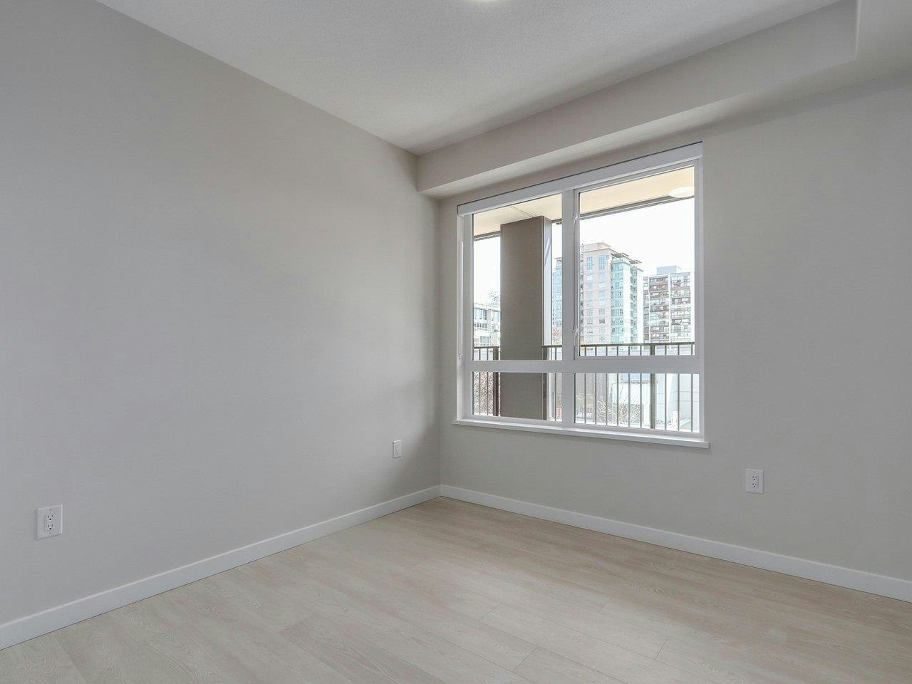 304-110 E 17th Street, North Vancouver, BC, V5V 1A1 - 13