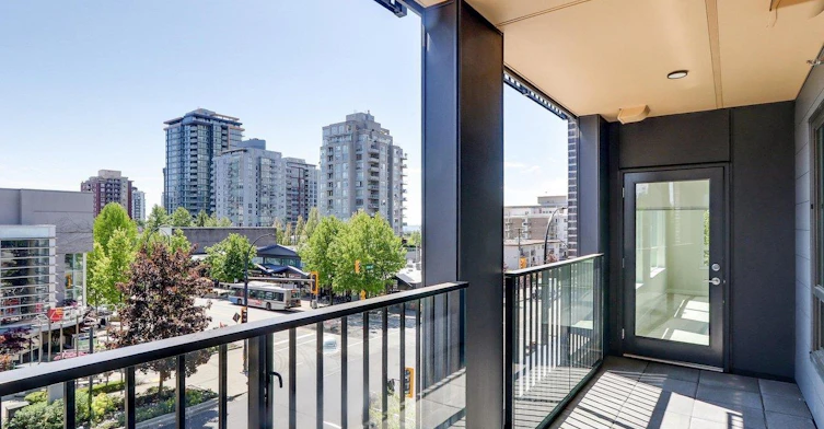 304-110 E 17th Street, North Vancouver, BC, V5V 1A1 - 5