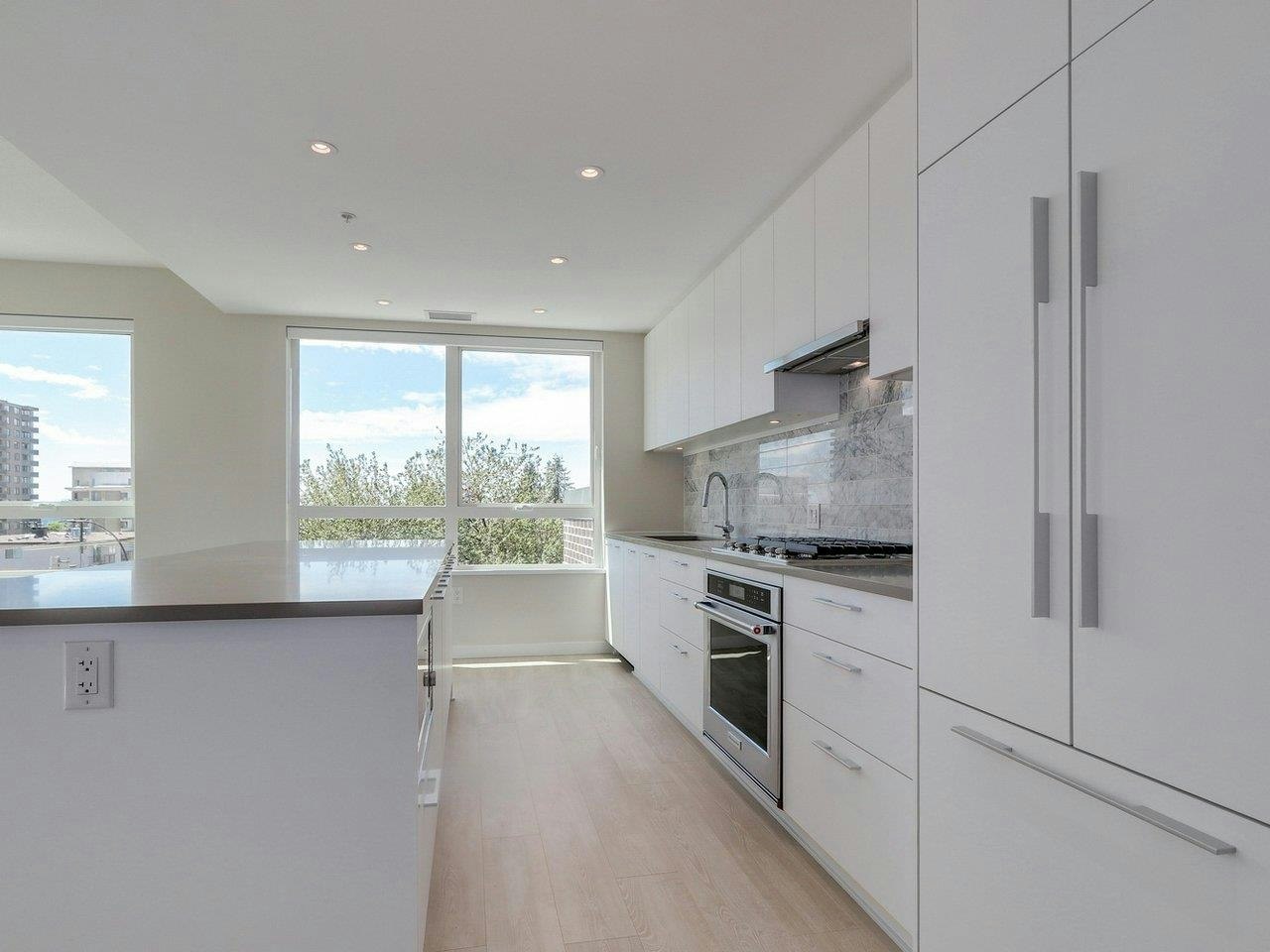 304-110 E 17th Street, North Vancouver, BC, V5V 1A1 - 8