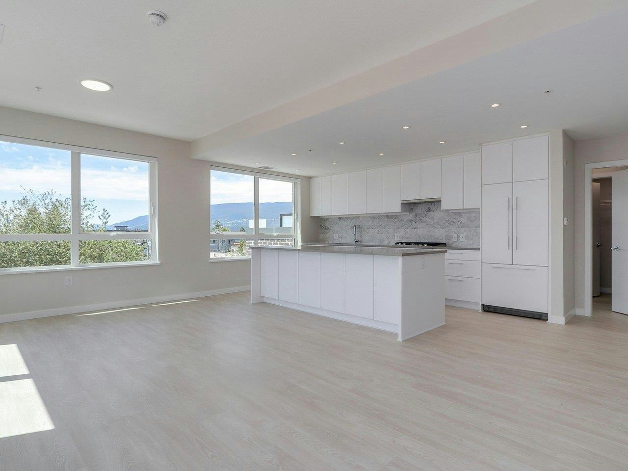 304-110 E 17th Street, North Vancouver, BC, V5V 1A1 - 6