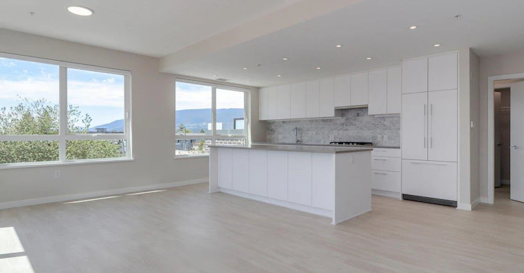 304-110 E 17th Street, North Vancouver, BC, V5V 1A1 - 6